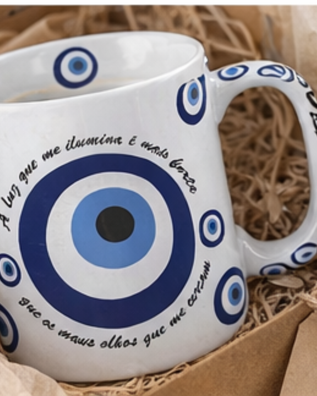 Caneca Bella 300ml Olho Grego em Cerâmica Decorativa – Proteção, Energia Positiva e Estilo - Doca Express