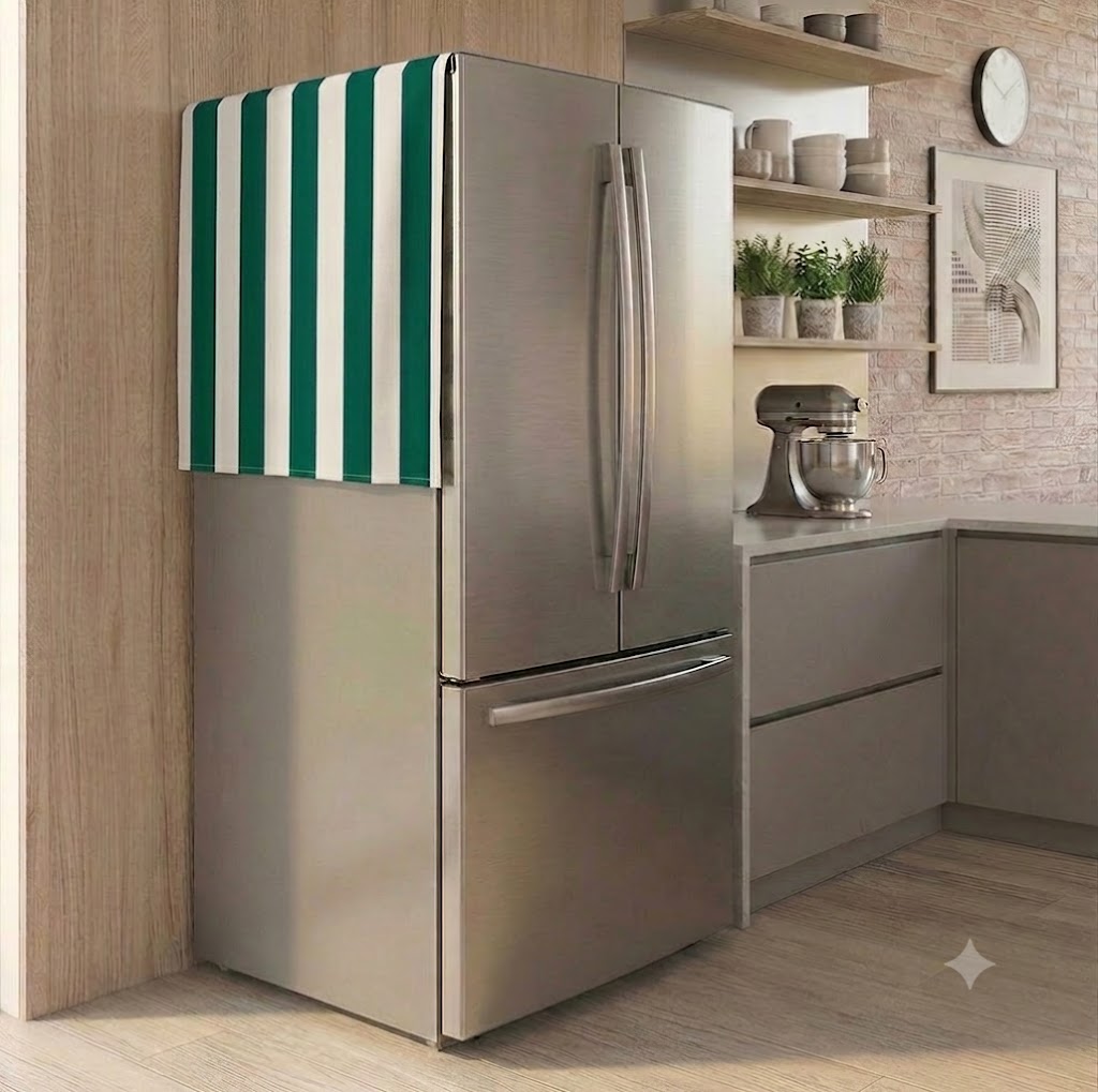 Capa decorativa para geladeira verde pinhal com acabamento elegante.