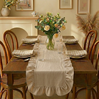 Mesa posta decorada com kit Provençal Doca Express em estilo romântico e acabamento sofisticado.