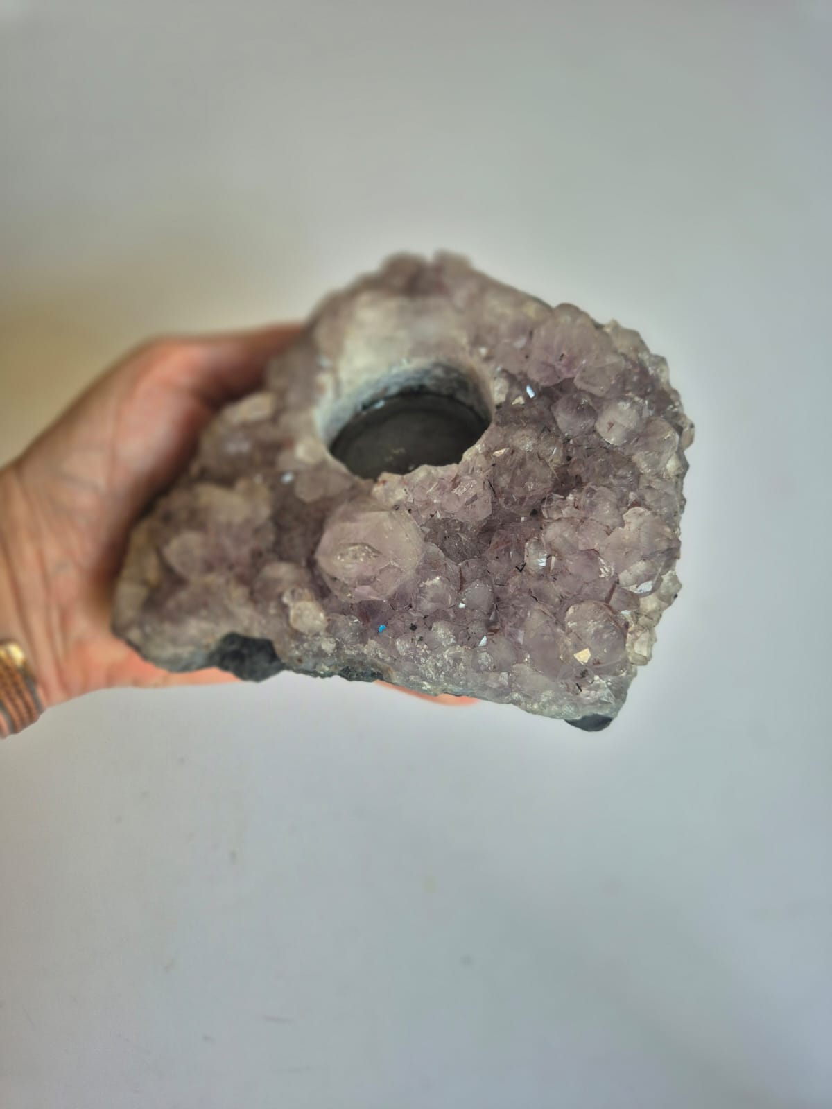 Porta-Vela de Ametista Bruta Natural – 1,49 kg – Cristais Autênticos, Energia e Decoração Zen – Peça Única Polida à Mão – Doca Express